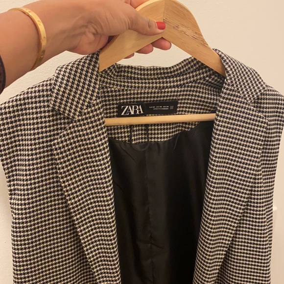 Long houndstooth pattern vest - Picture 3 of 3